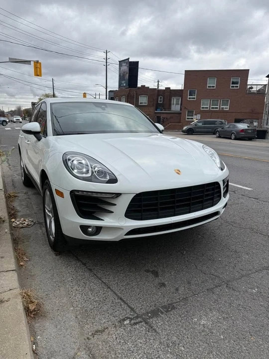 2017 Porsche Macan - Image 2 of 11