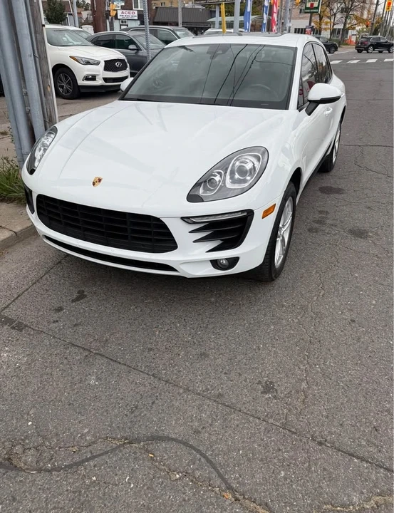 2017 Porsche Macan - Image 5 of 11