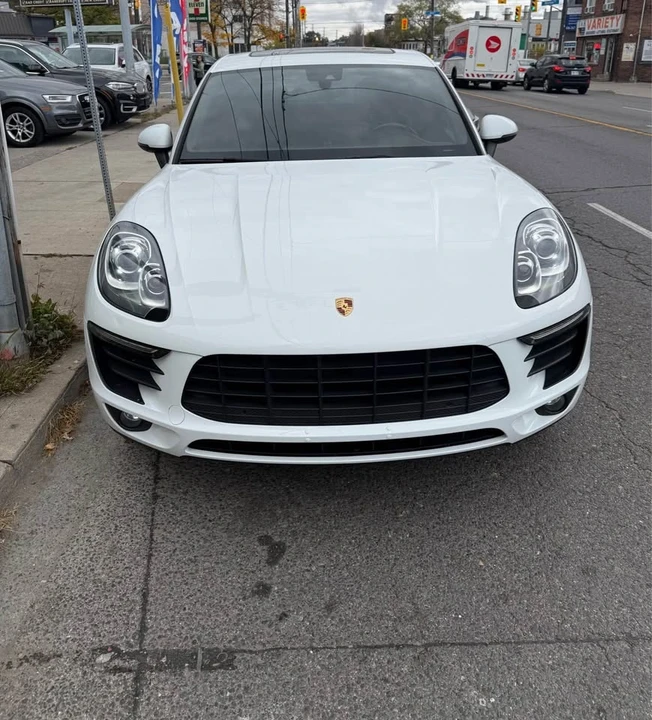 2017 Porsche Macan - Image 4 of 11