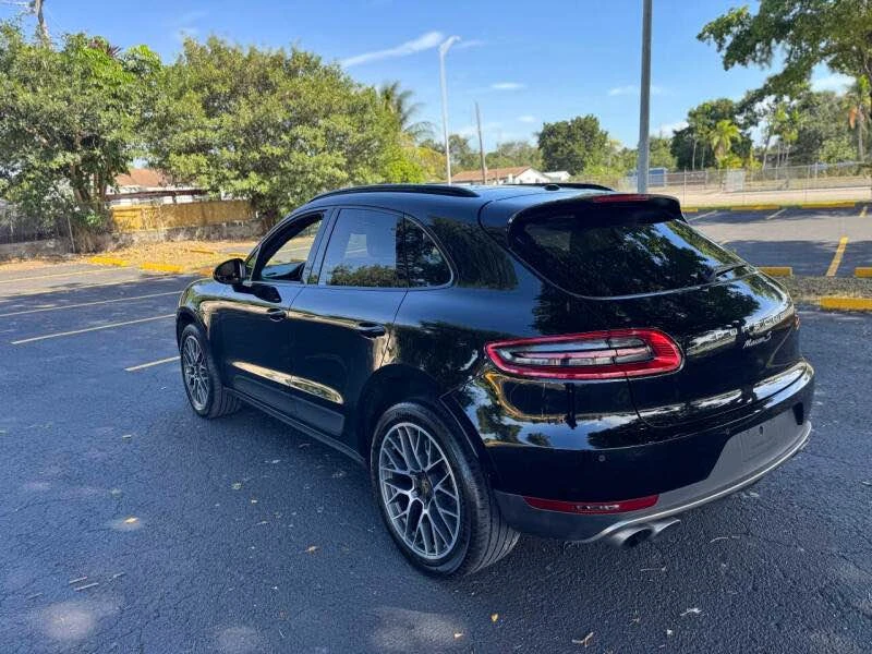 2017 Porsche Macan - Image 3 of 10