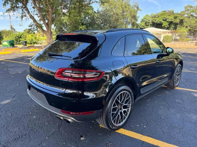 2017 Porsche Macan - Image 4 of 10