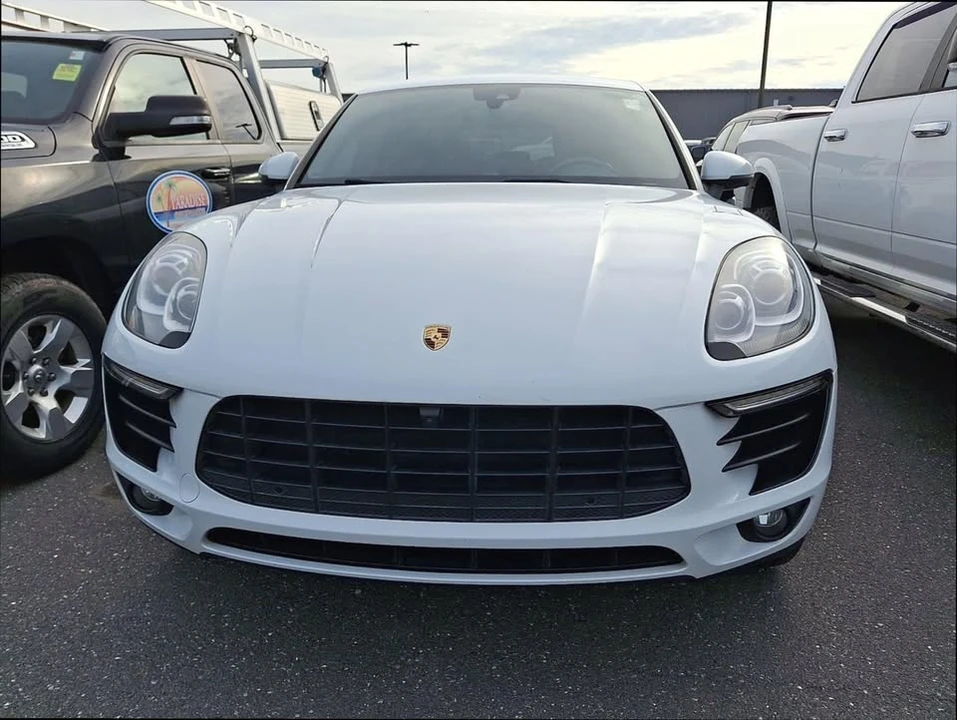 2017 Porsche Macan - Image 2 of 19