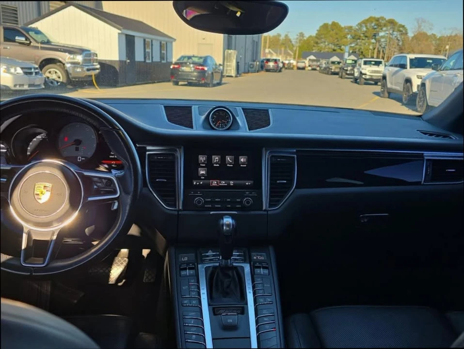 2017 Porsche Macan - Image 19 of 19