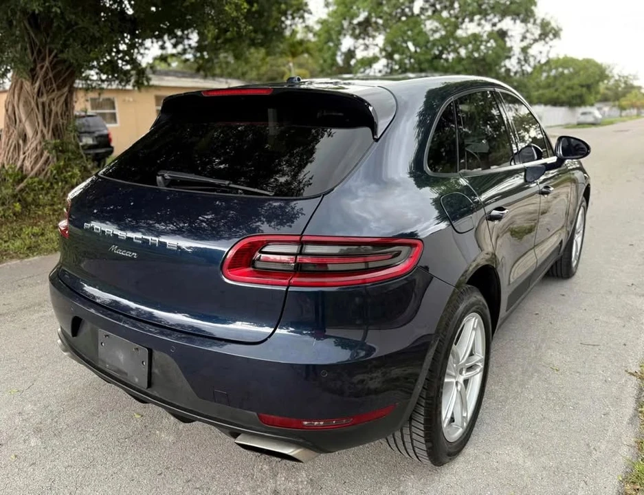 2017 Porsche Macan - Image 10 of 20