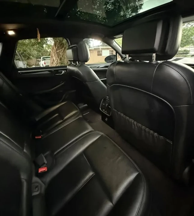 2017 Porsche Macan - Image 2 of 20