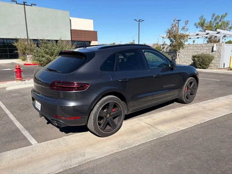 2017 Porsche Macan - Image 6 of 14