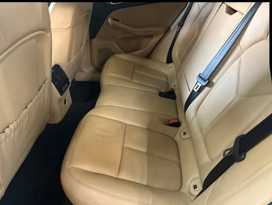 2017 Porsche Macan - Image 7 of 8