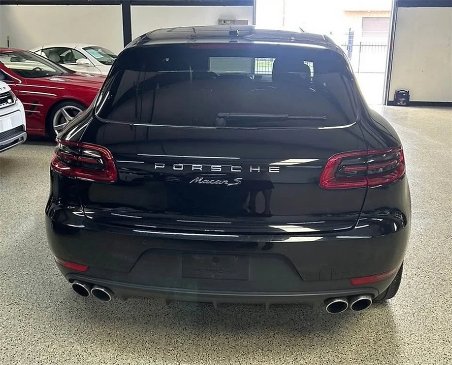 2017 Porsche Macan - Image 4 of 8