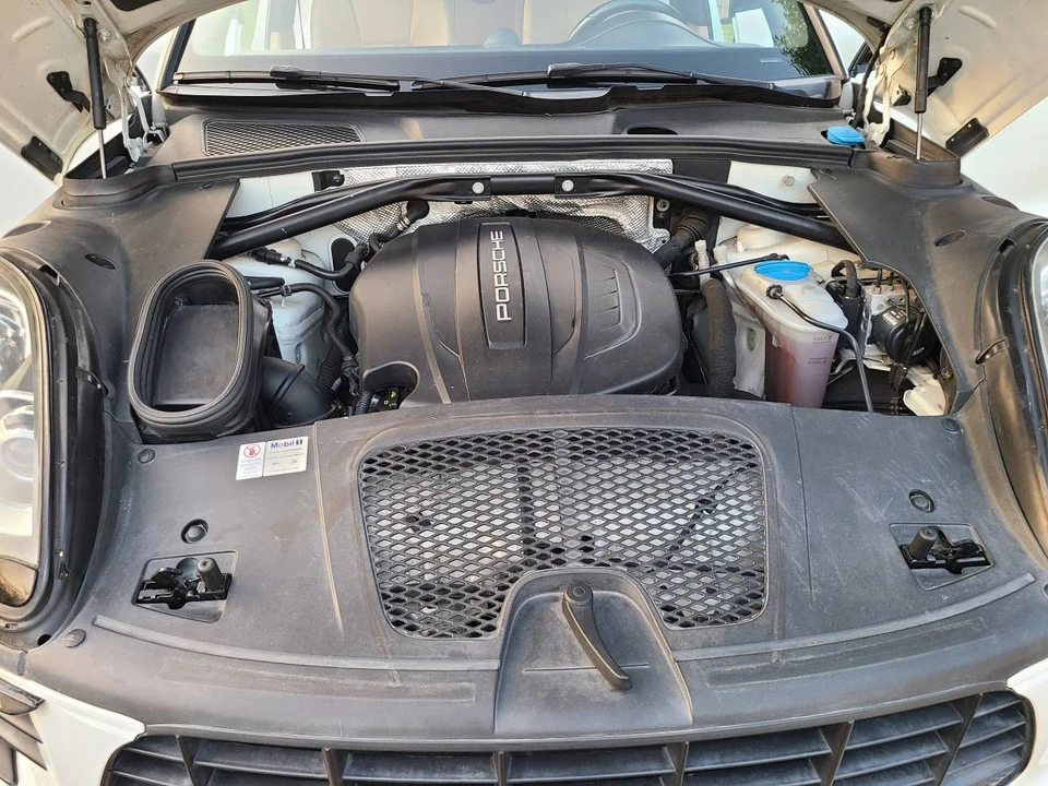 2017 Porsche Macan - Image 8 of 13