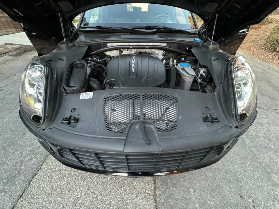 2017 Porsche Macan - Image 19 of 20