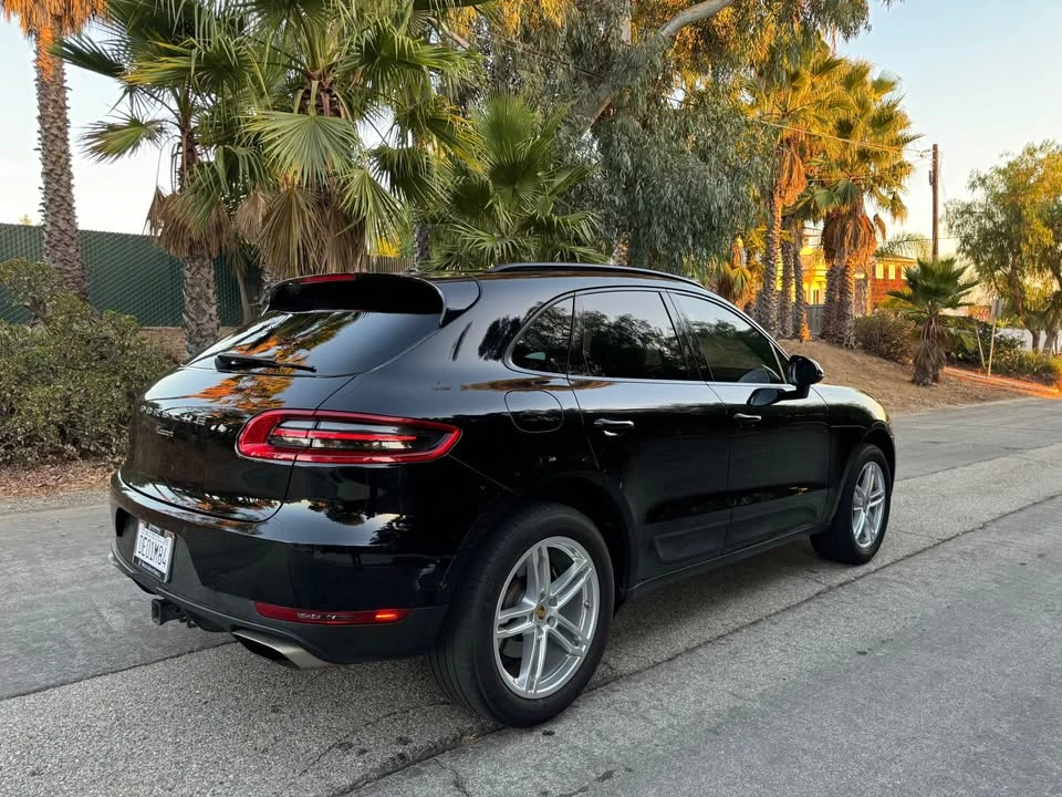 2017 Porsche Macan - Image 4 of 20