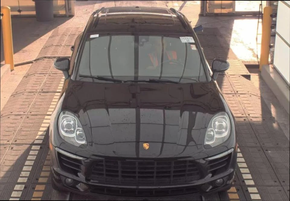 2017 Porsche Macan - Image 5 of 14