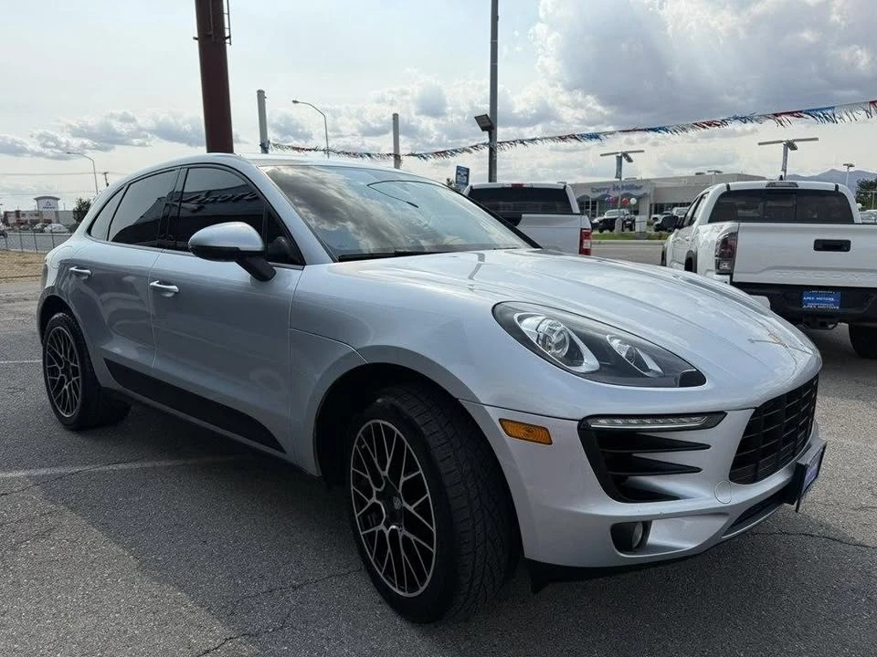 2017 Porsche Macan - Image 7 of 20