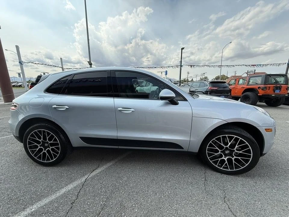 2017 Porsche Macan - Image 6 of 20
