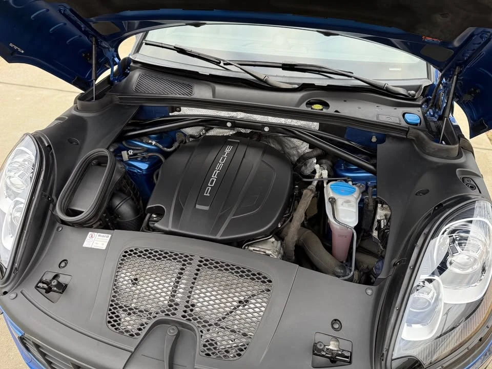 2017 Porsche Macan - Image 10 of 20