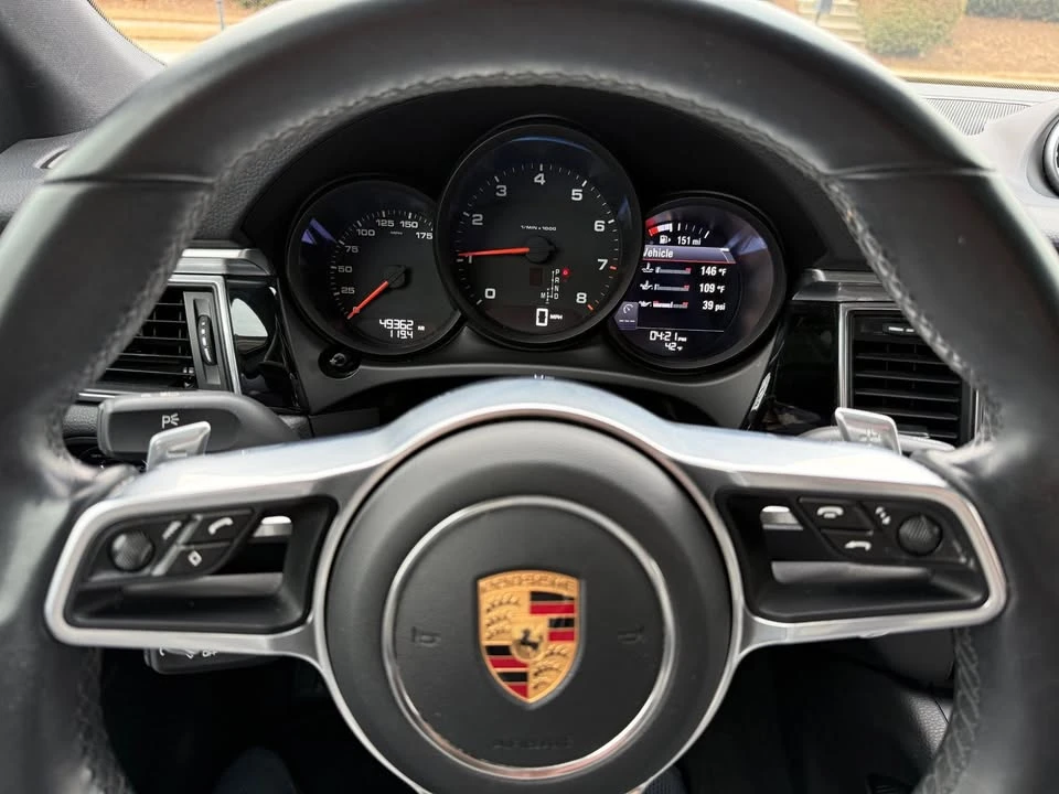 2017 Porsche Macan - Image 15 of 20