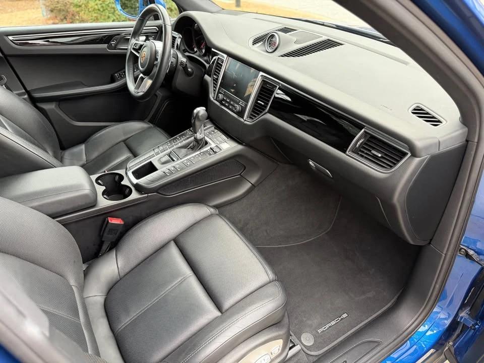 2017 Porsche Macan - Image 12 of 20