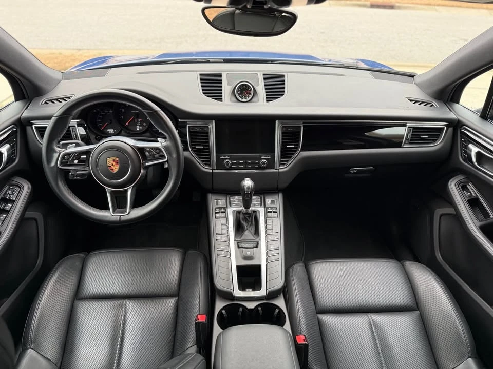 2017 Porsche Macan - Image 16 of 20