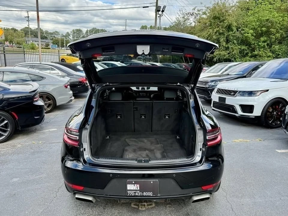 2017 Porsche Macan - Image 9 of 19