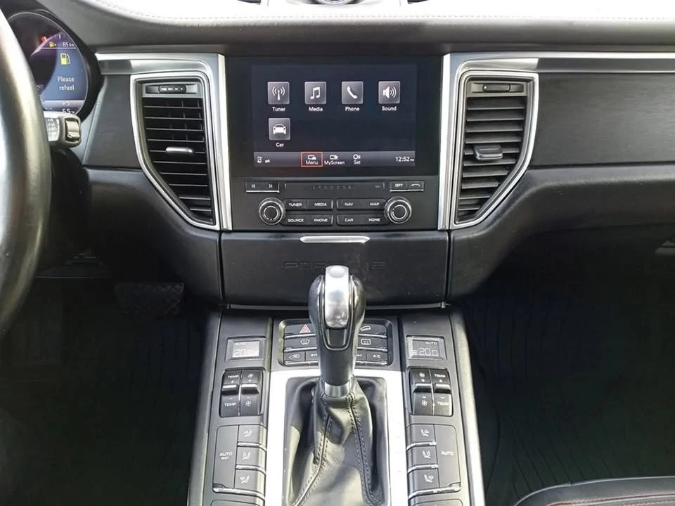2017 Porsche Macan GTS - Image 9 of 12