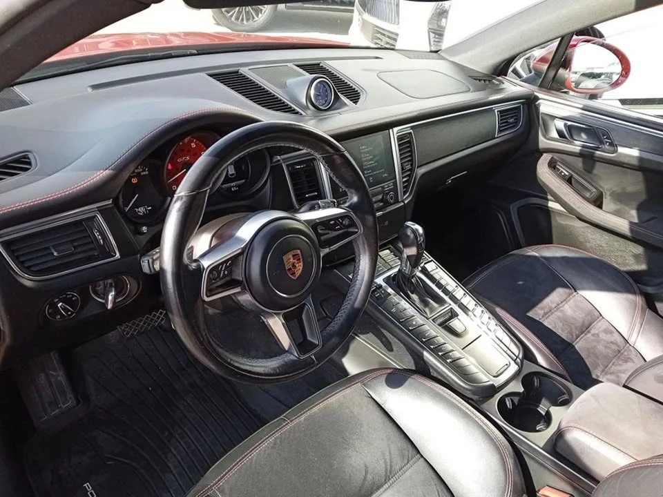 2017 Porsche Macan GTS - Image 7 of 12