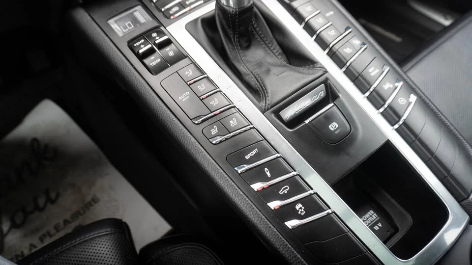 2017 Porsche Macan S - Image 11 of 20