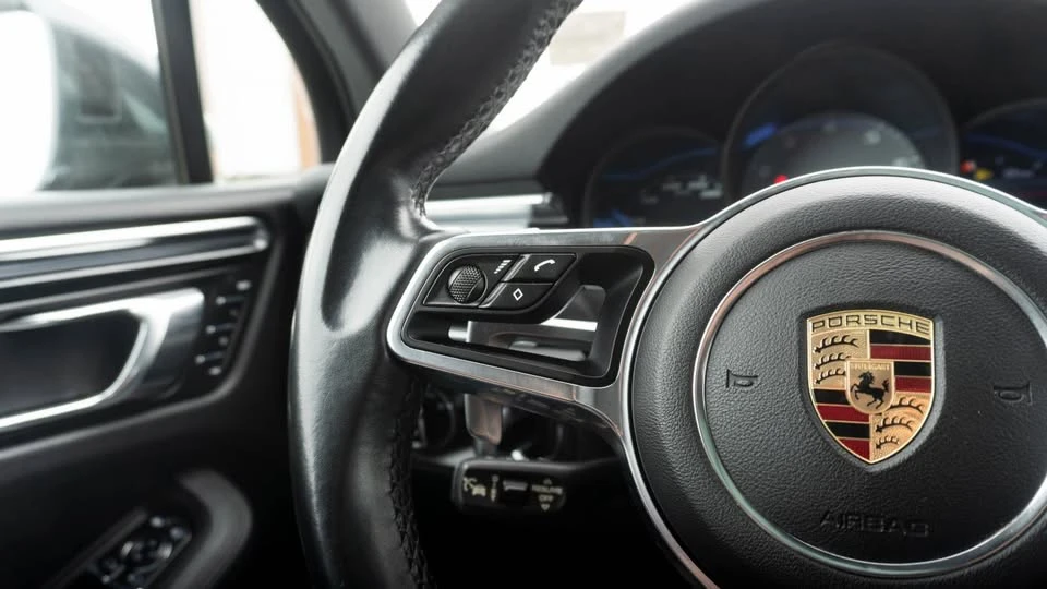 2017 Porsche Macan S - Image 9 of 20
