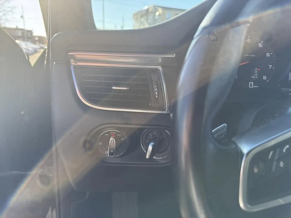2017 Porsche Macan - Image 12 of 20