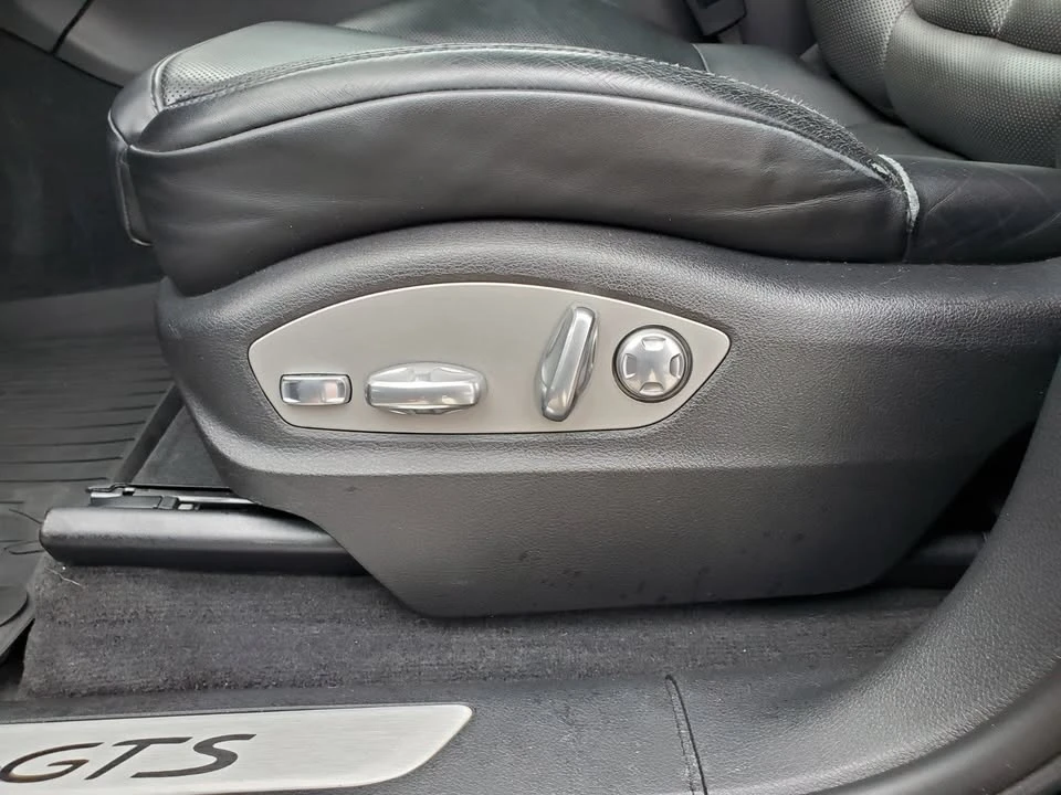 2017 Porsche Macan GTS - Image 17 of 19