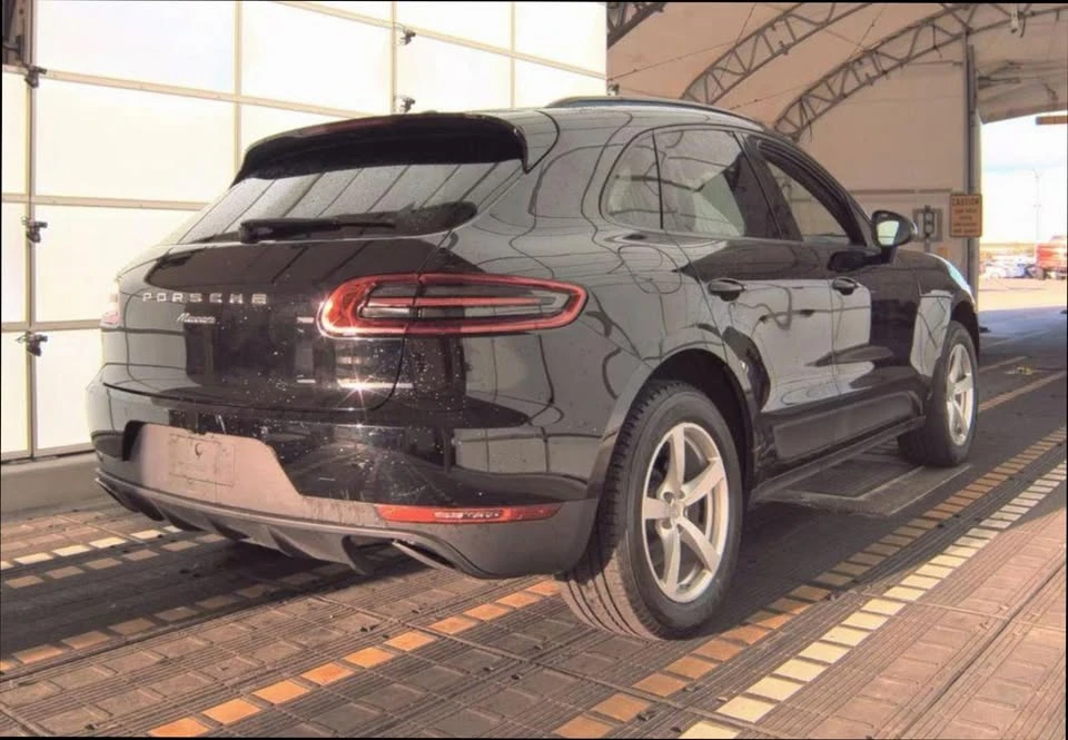 2017 Porsche Macan - Image 2 of 12