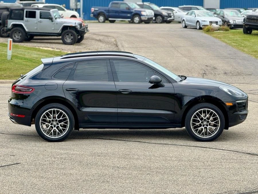 2017 Porsche Macan - Image 10 of 20