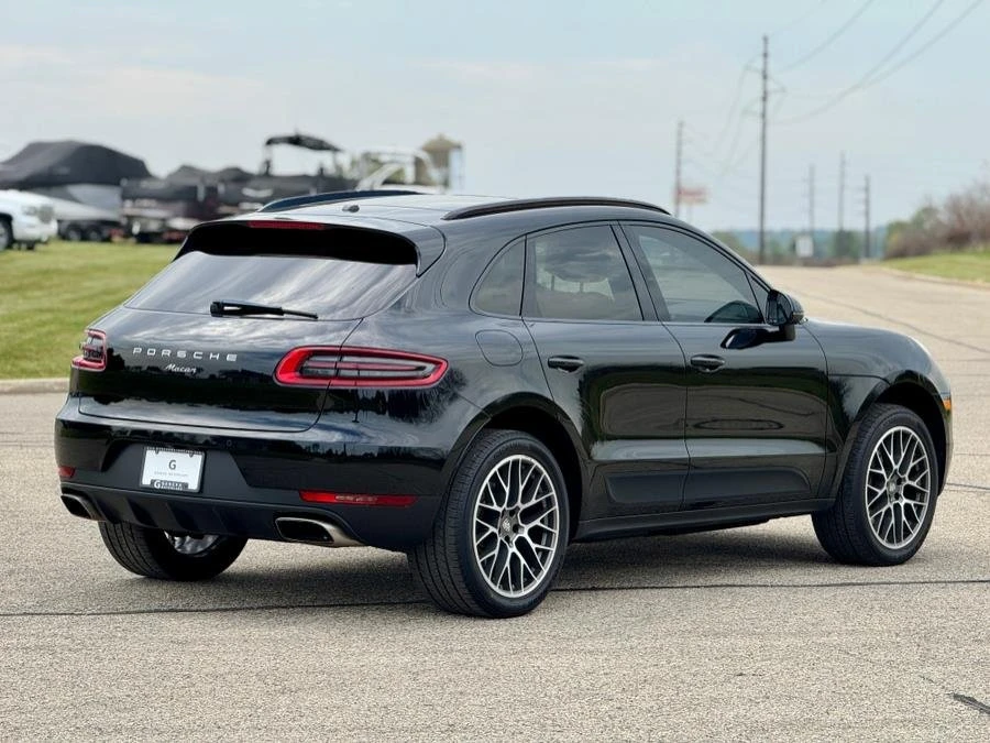 2017 Porsche Macan - Image 8 of 19