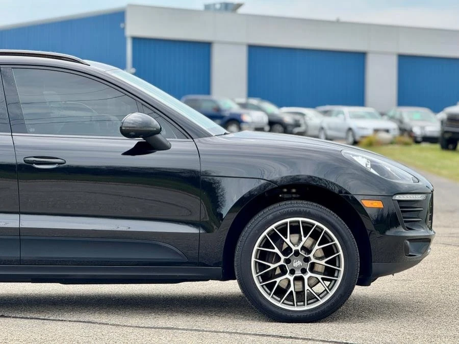 2017 Porsche Macan - Image 19 of 19