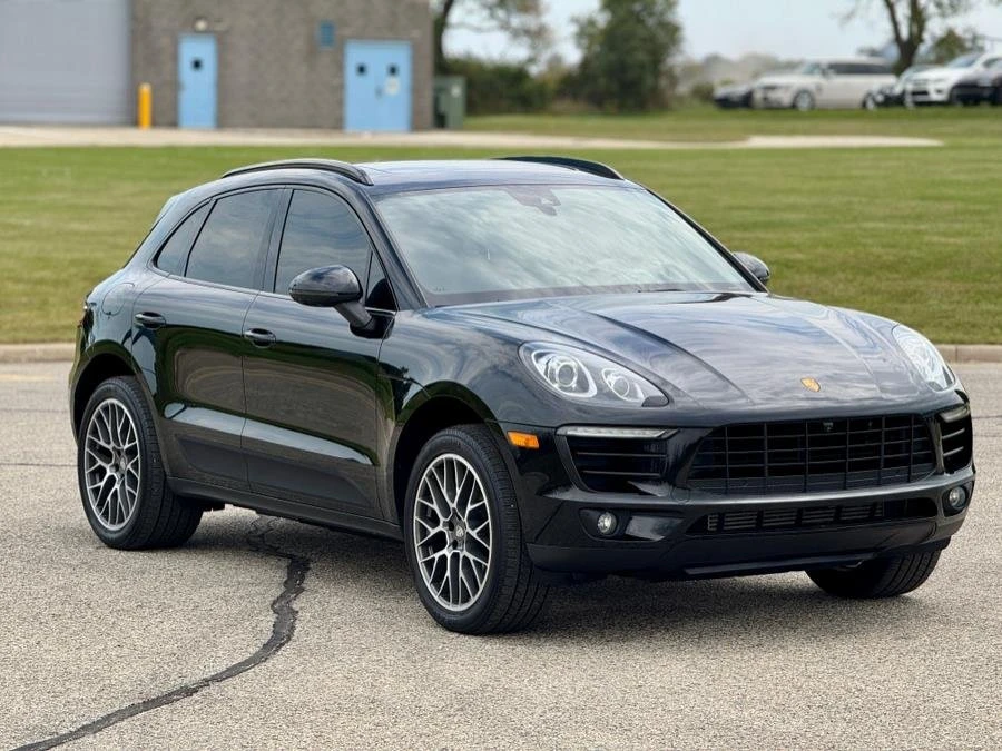 2017 Porsche Macan - Image 10 of 19
