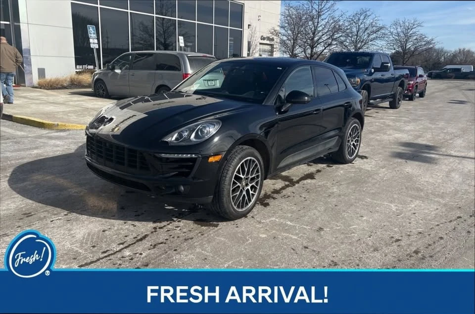 2017 Porsche Macan - Image 2 of 8
