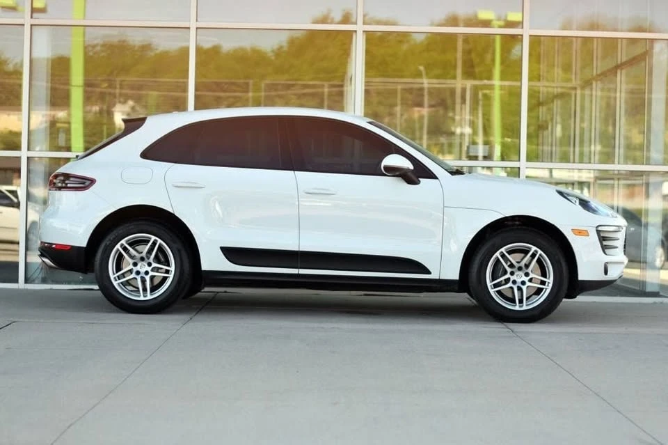 2017 Porsche Macan - Image 8 of 20