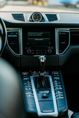 2017 Porsche Macan - Image 10 of 16