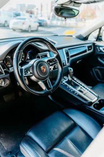 2017 Porsche Macan - Image 6 of 16