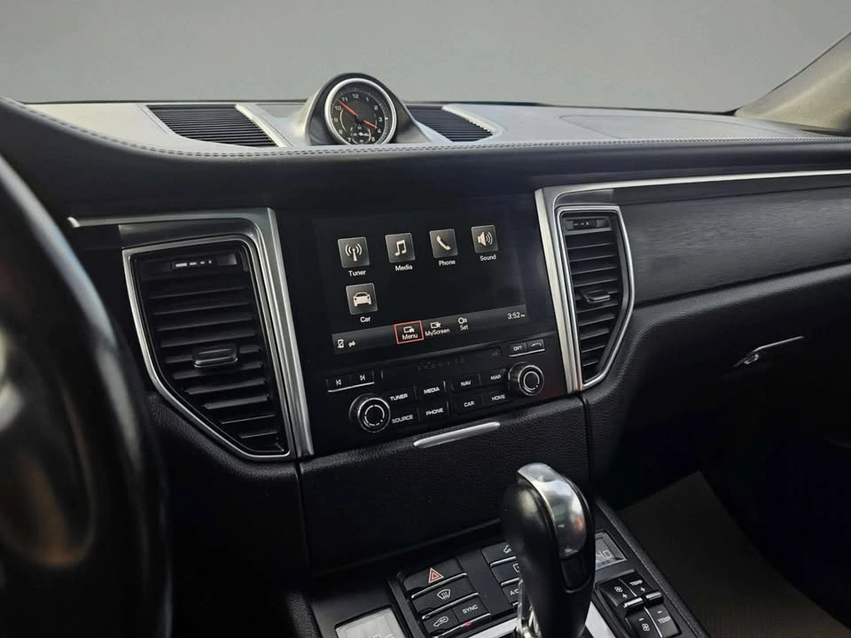 2017 Porsche Macan GTS - Image 18 of 20