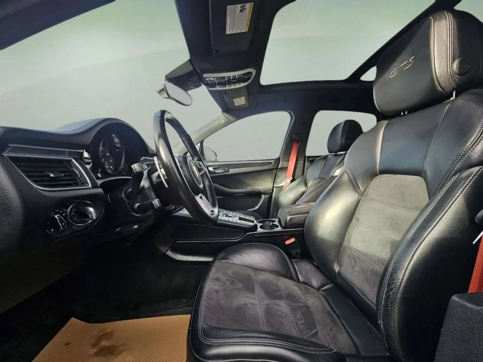2017 Porsche Macan GTS - Image 10 of 19