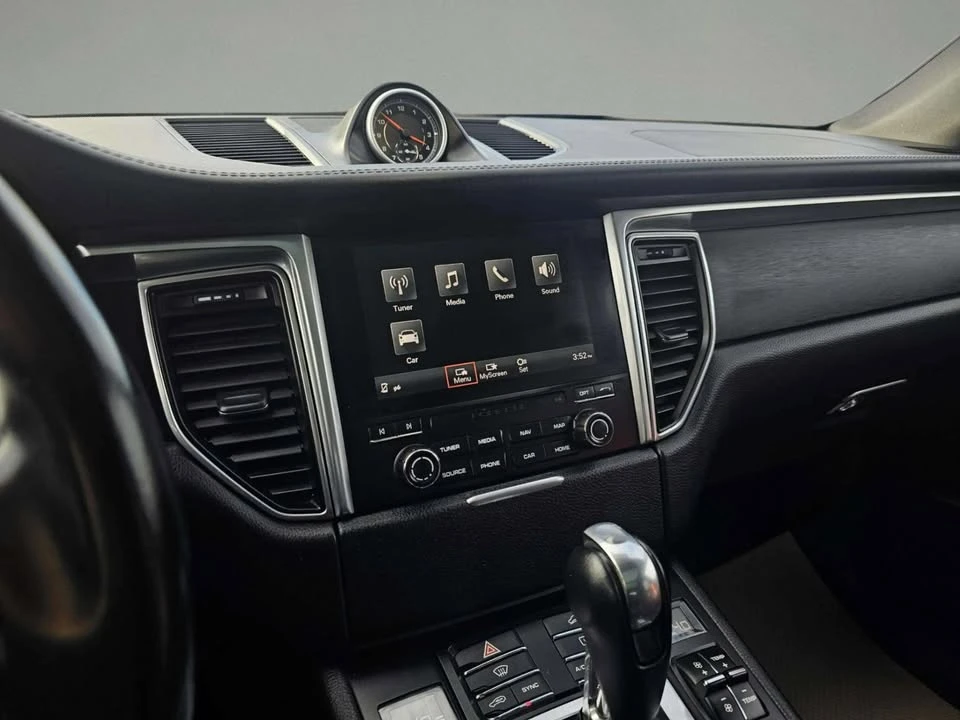 2017 Porsche Macan GTS - Image 18 of 20