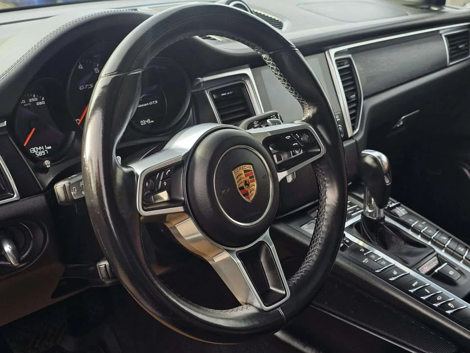 2017 Porsche Macan GTS - Image 16 of 20