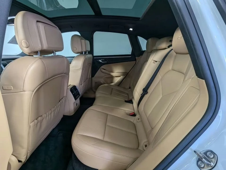 2017 Porsche Macan GTS - Image 10 of 12