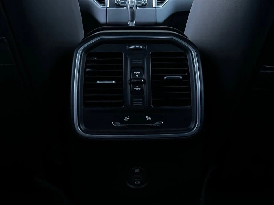 2017 Porsche Macan GTS - Image 12 of 19