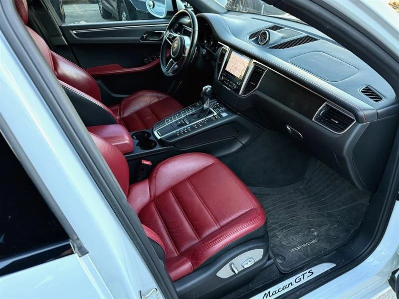 2017 Porsche Macan GTS - Image 8 of 10