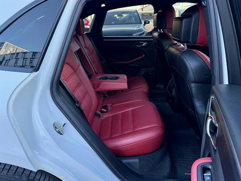 2017 Porsche Macan GTS - Image 9 of 10