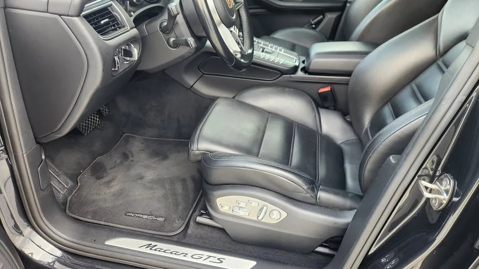 2017 Porsche Macan GTS - Image 8 of 9