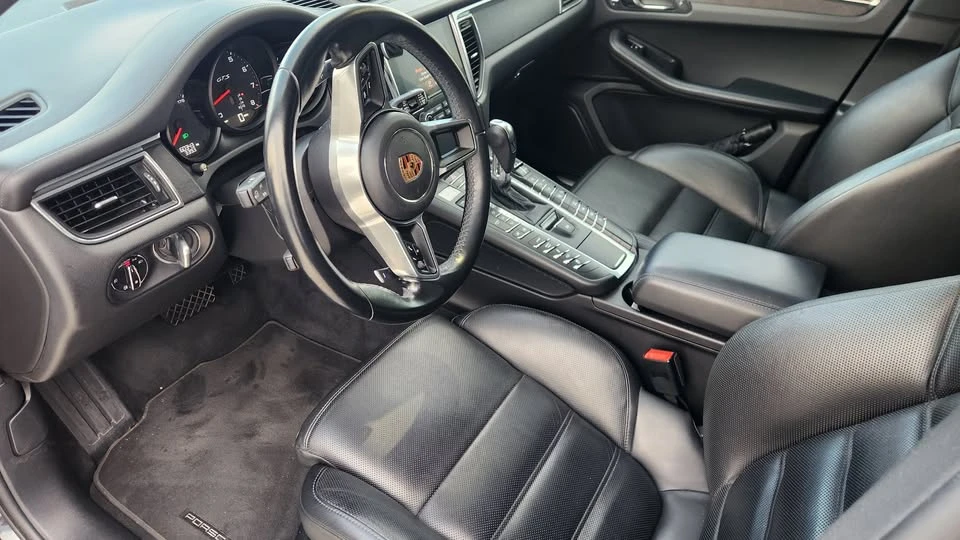 2017 Porsche Macan GTS - Image 7 of 9
