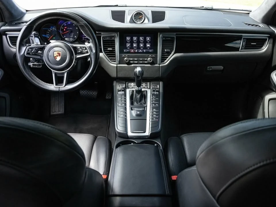 2017 Porsche Macan - Image 3 of 3