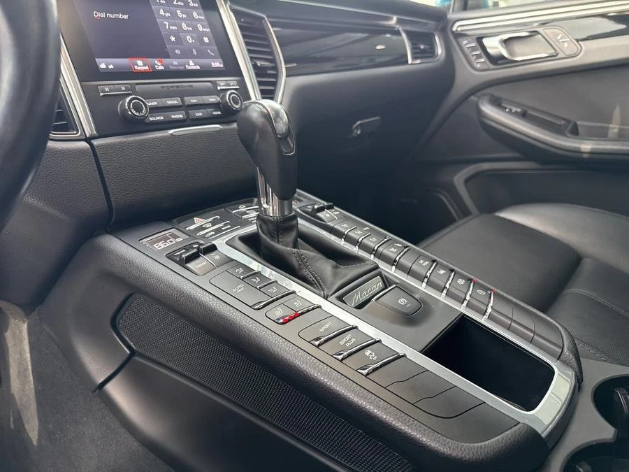 2017 Porsche Macan S - Image 6 of 11